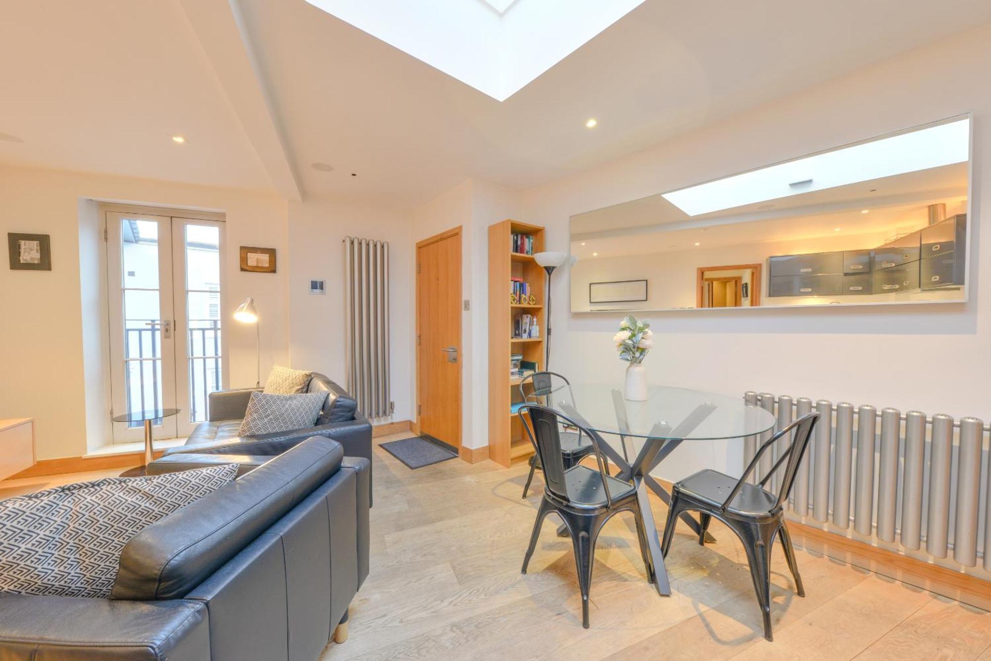 Central Two Bedroom Apartments St Albans By Central Stays Short Lets & Serviced Accommodation With Free Parking Szoba fotó