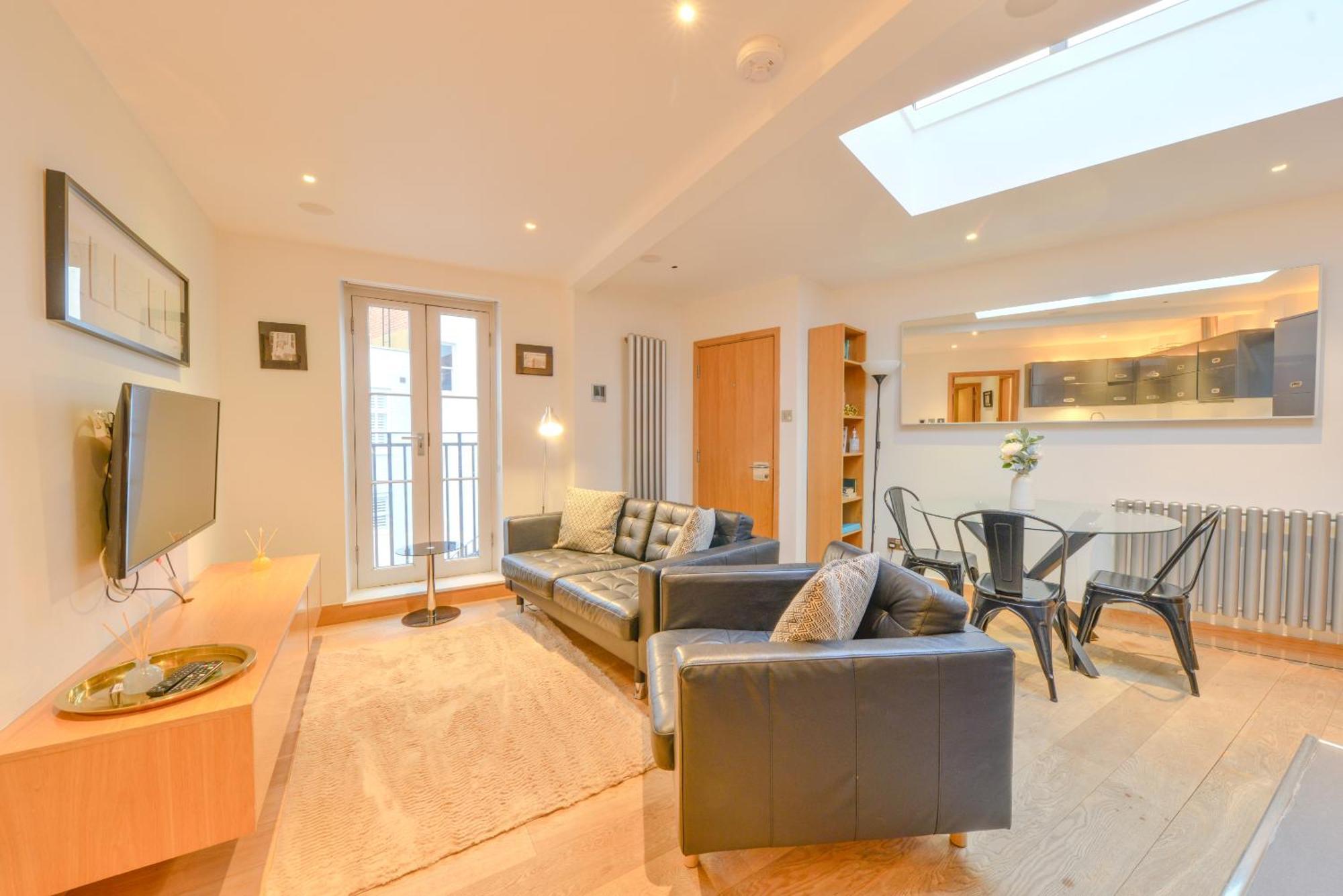 Central Two Bedroom Apartments St Albans By Central Stays Short Lets & Serviced Accommodation With Free Parking Kültér fotó